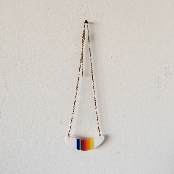 Jewelry - Vintage rainbow necklace! 🌈